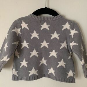 Cherokee gray w/white stars unisex sweater, excellent shape, 100% cotton, 9 mo